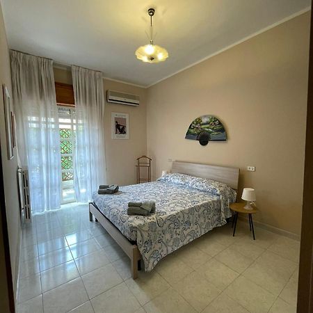 Casa Elena Apartment Каляри Екстериор снимка