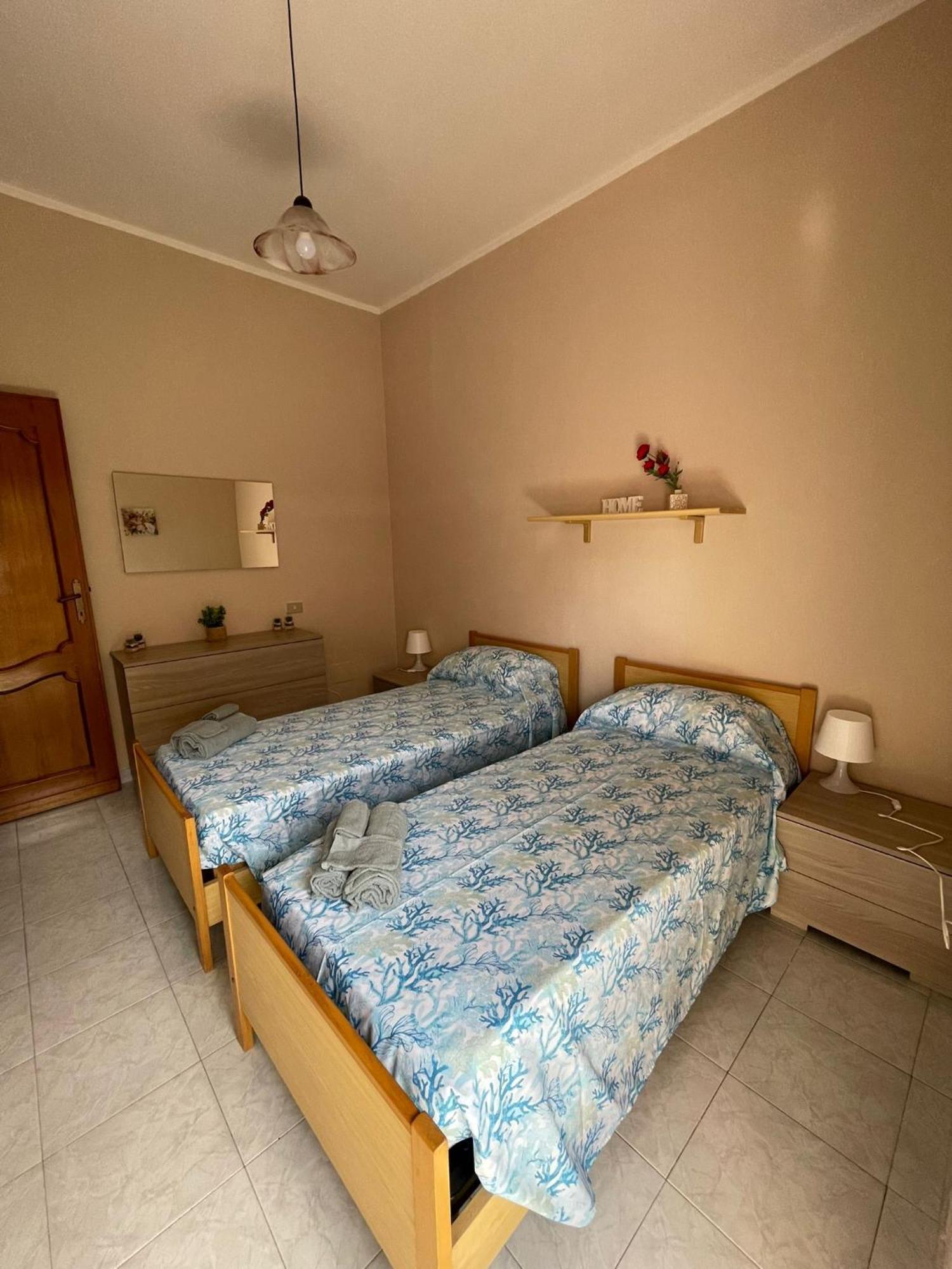 Casa Elena Apartment Каляри Екстериор снимка