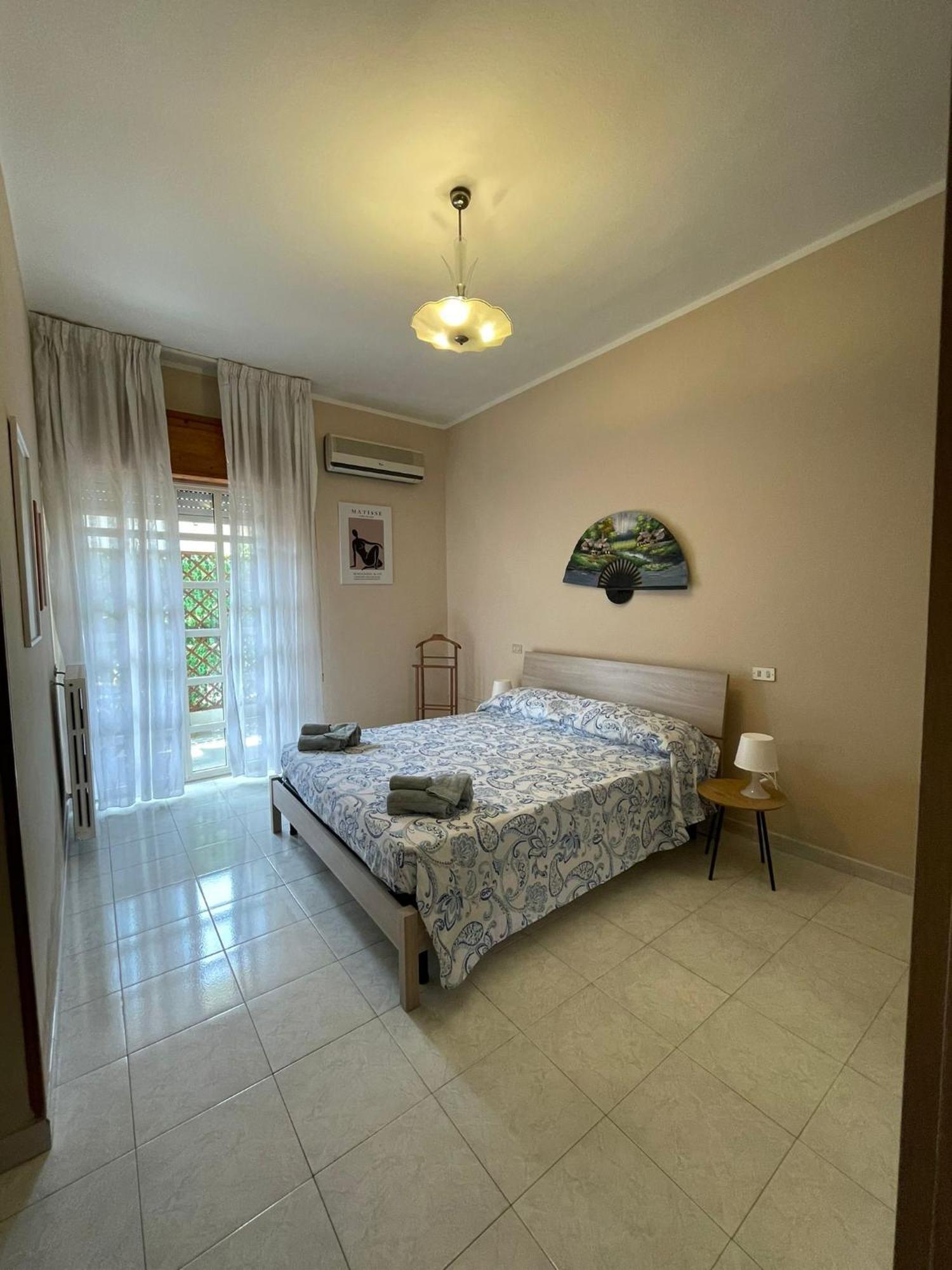 Casa Elena Apartment Каляри Екстериор снимка