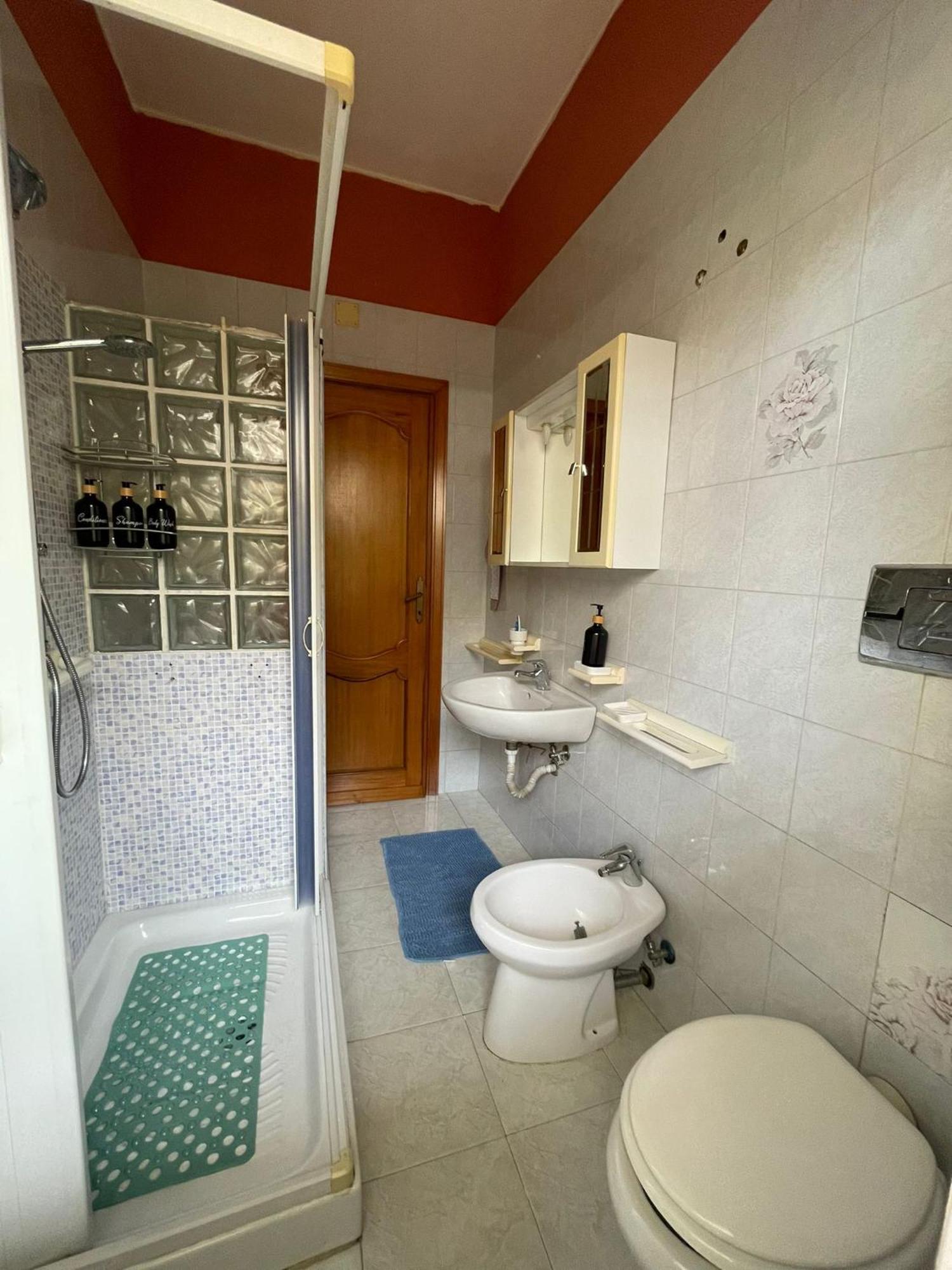 Casa Elena Apartment Каляри Екстериор снимка