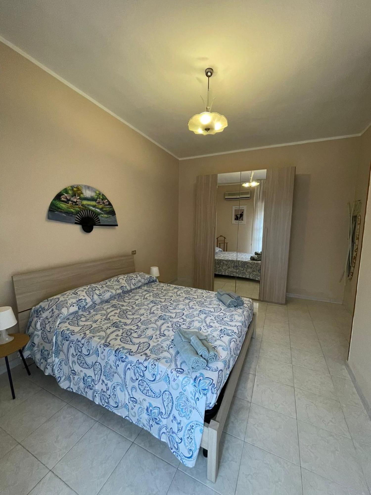 Casa Elena Apartment Каляри Екстериор снимка