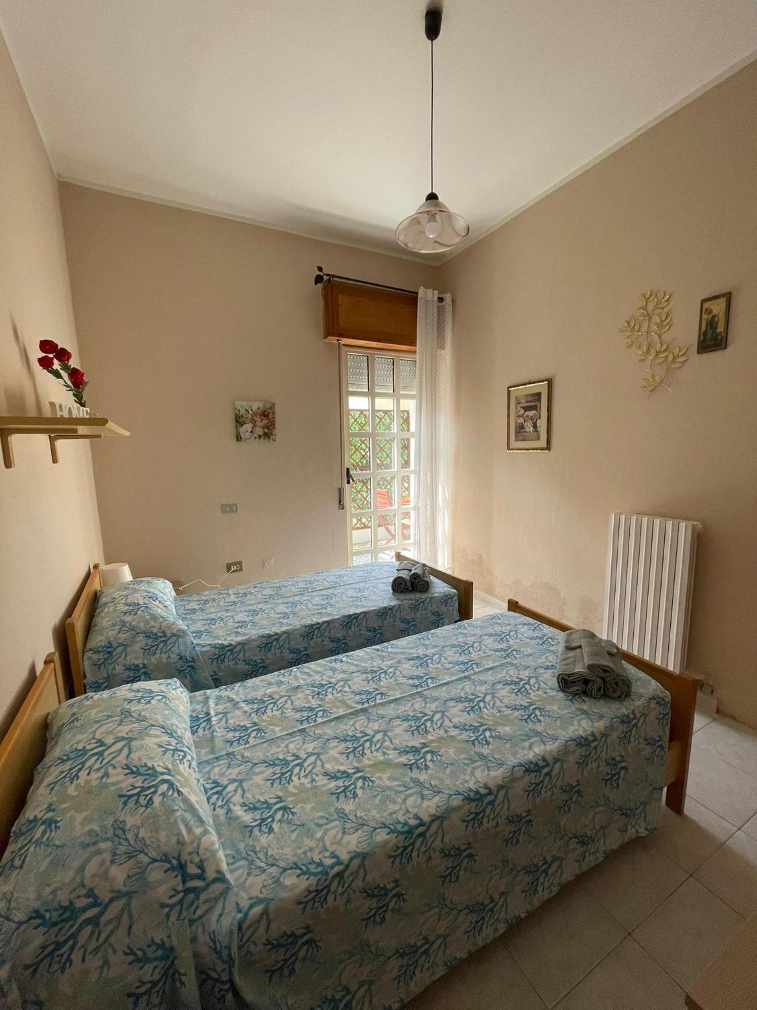 Casa Elena Apartment Каляри Екстериор снимка
